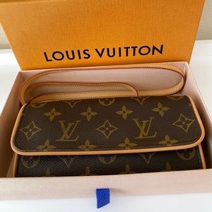 Louis Vuitton Pochette